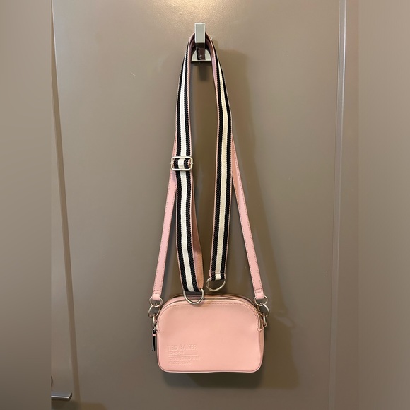 Pink Ted Baker purse - Picture 1 of 5